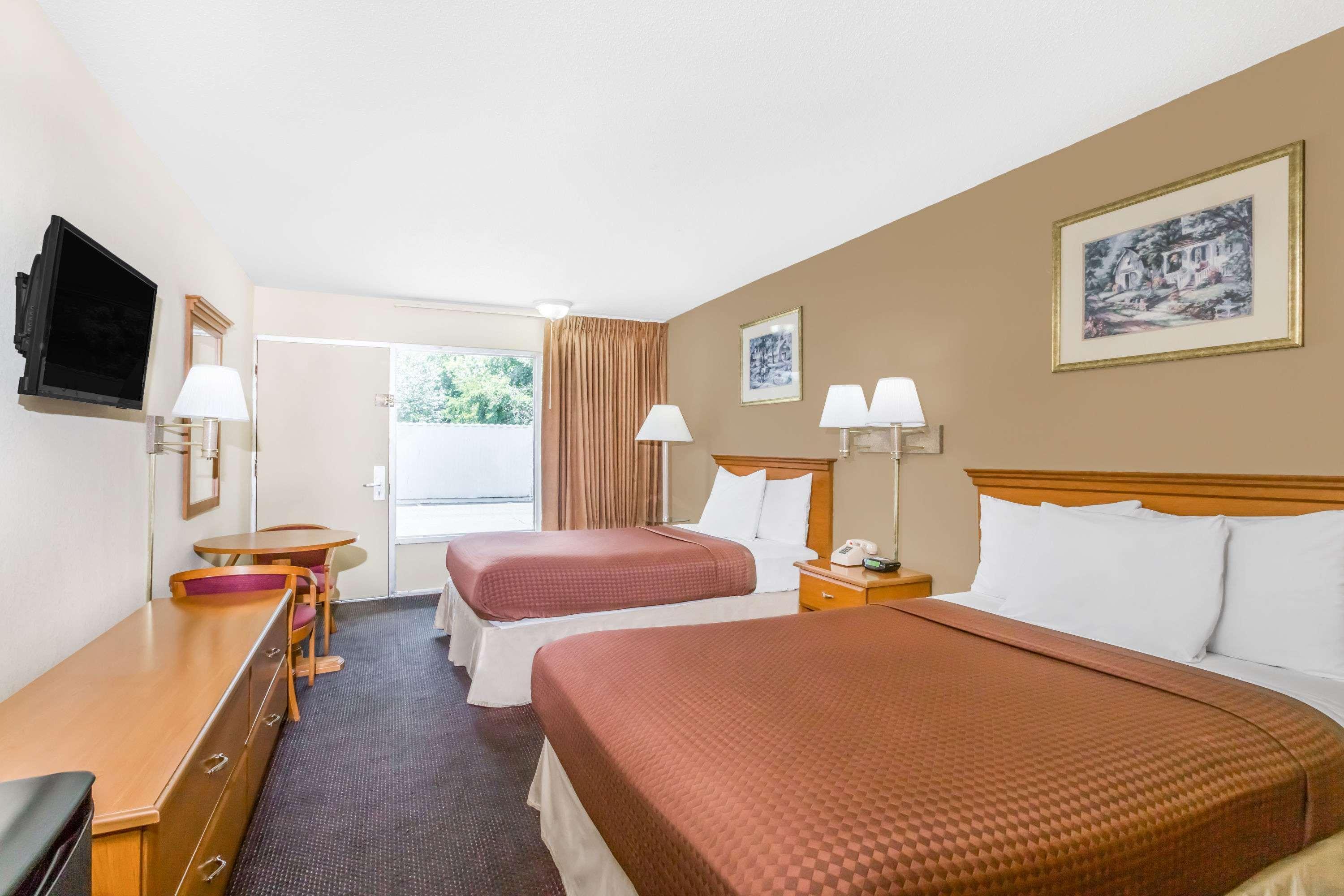 Days Inn By Wyndham Christiansburg Luaran gambar
