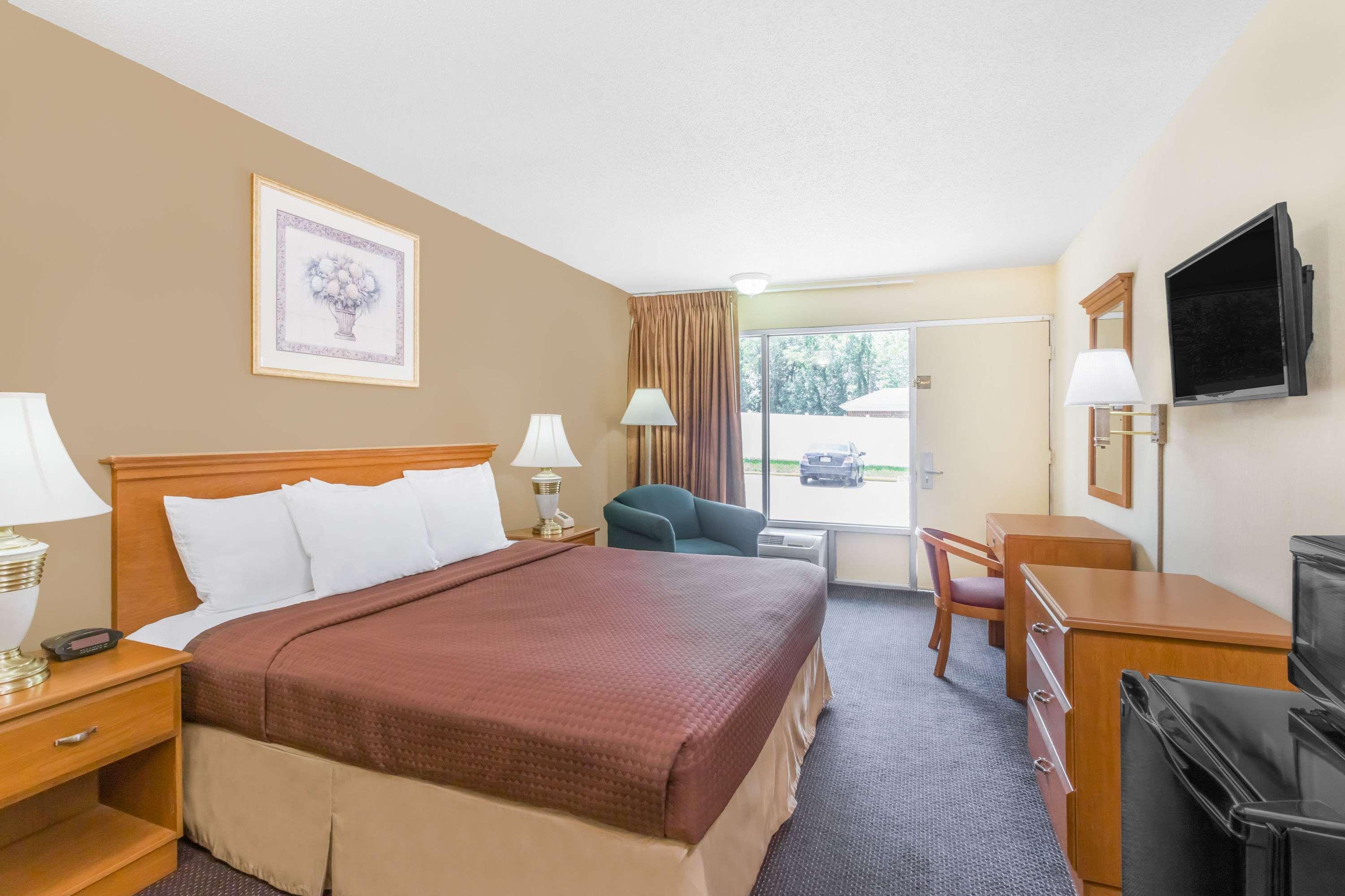 Days Inn By Wyndham Christiansburg Luaran gambar