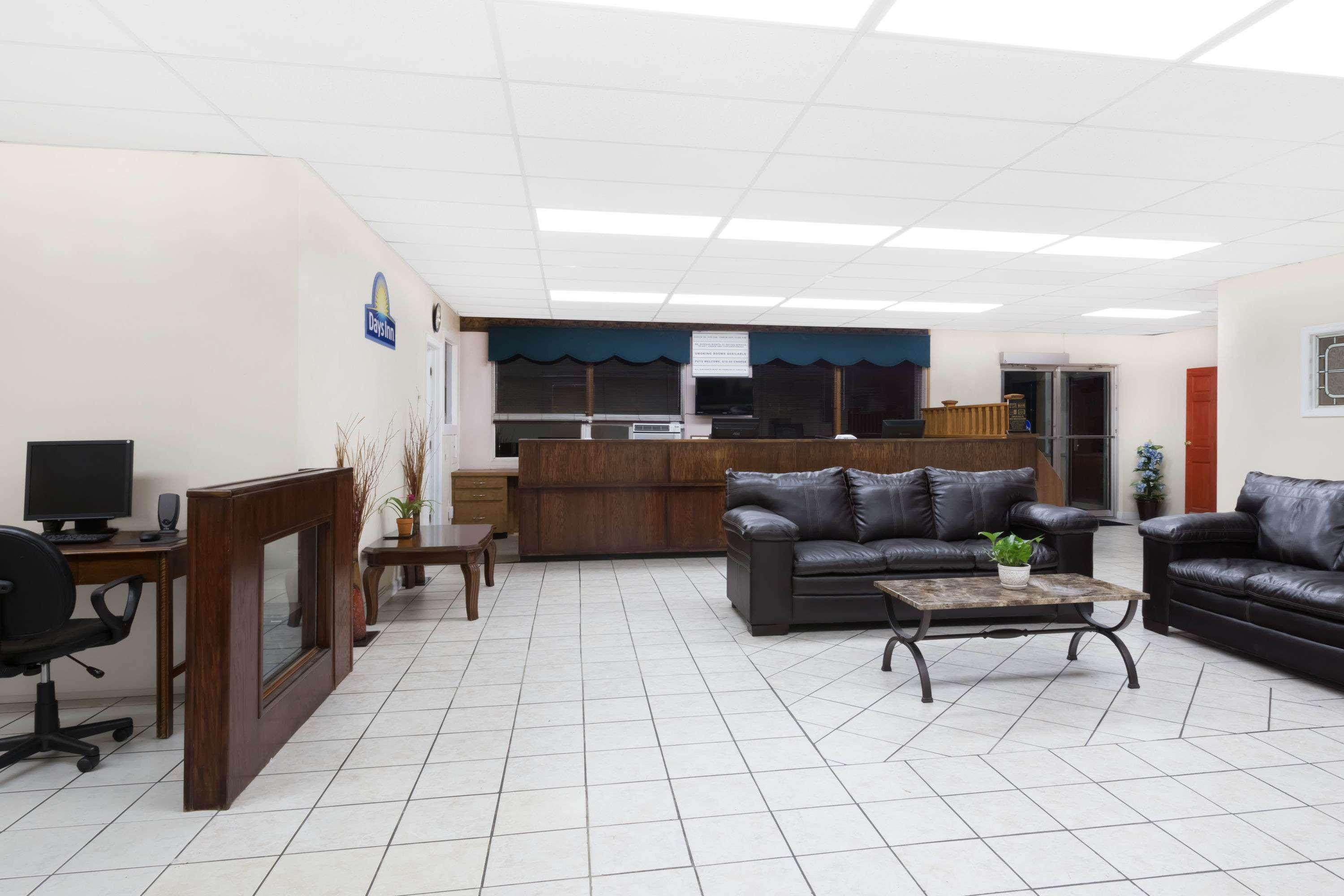 Days Inn By Wyndham Christiansburg Luaran gambar