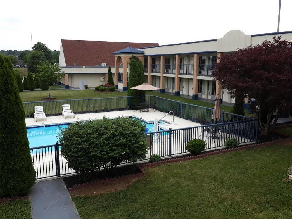 Days Inn By Wyndham Christiansburg Luaran gambar