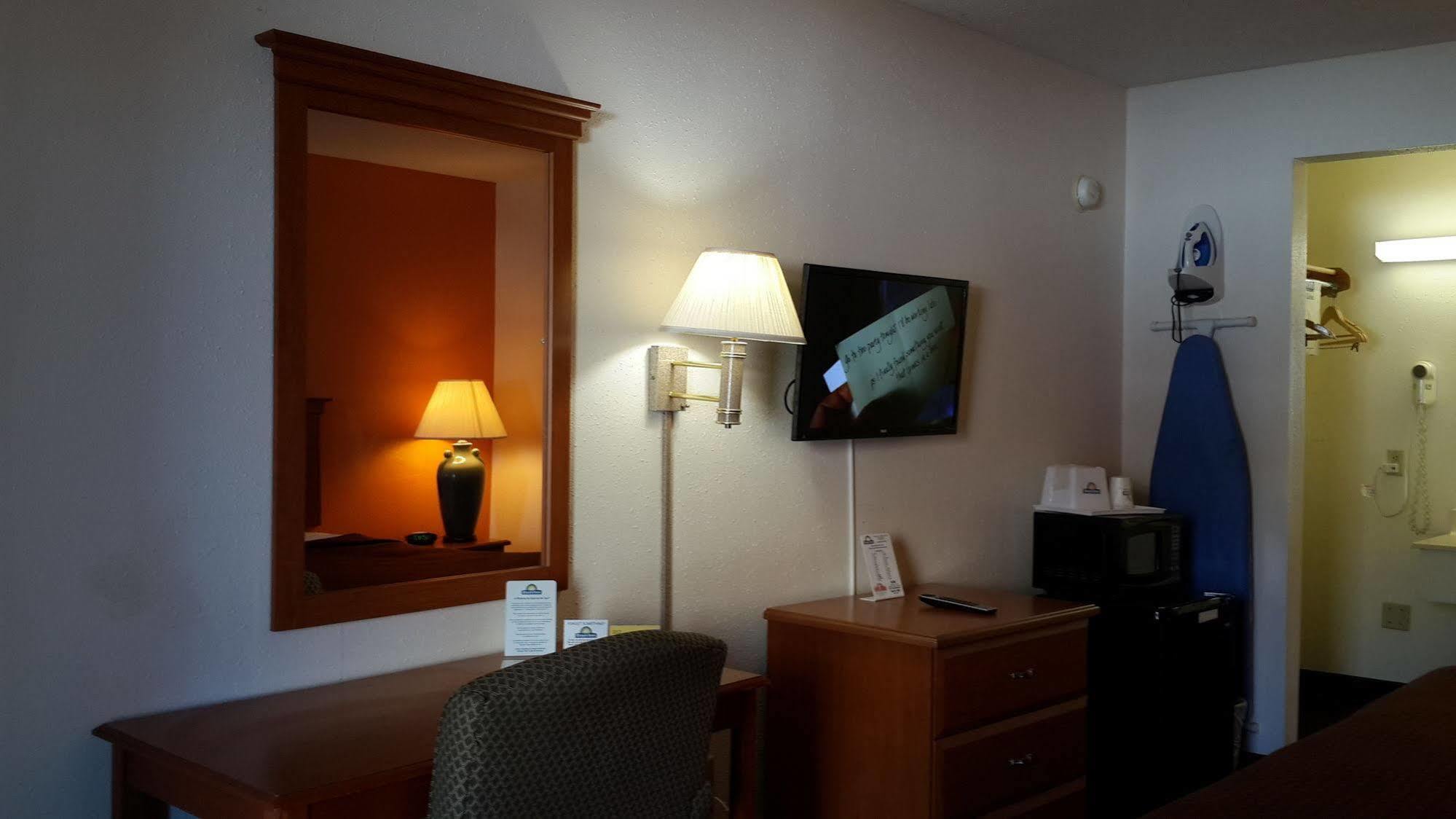 Days Inn By Wyndham Christiansburg Luaran gambar