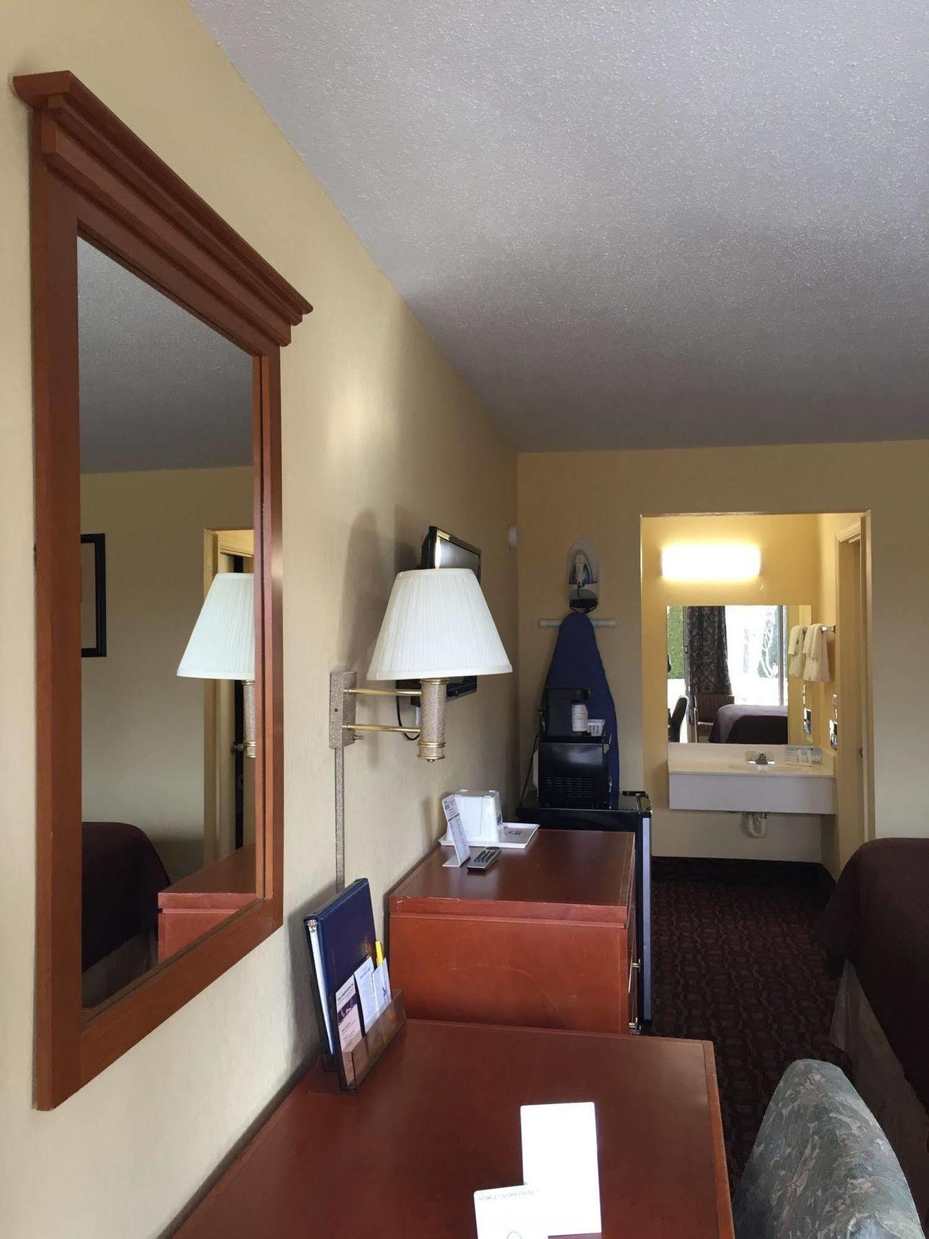 Days Inn By Wyndham Christiansburg Luaran gambar